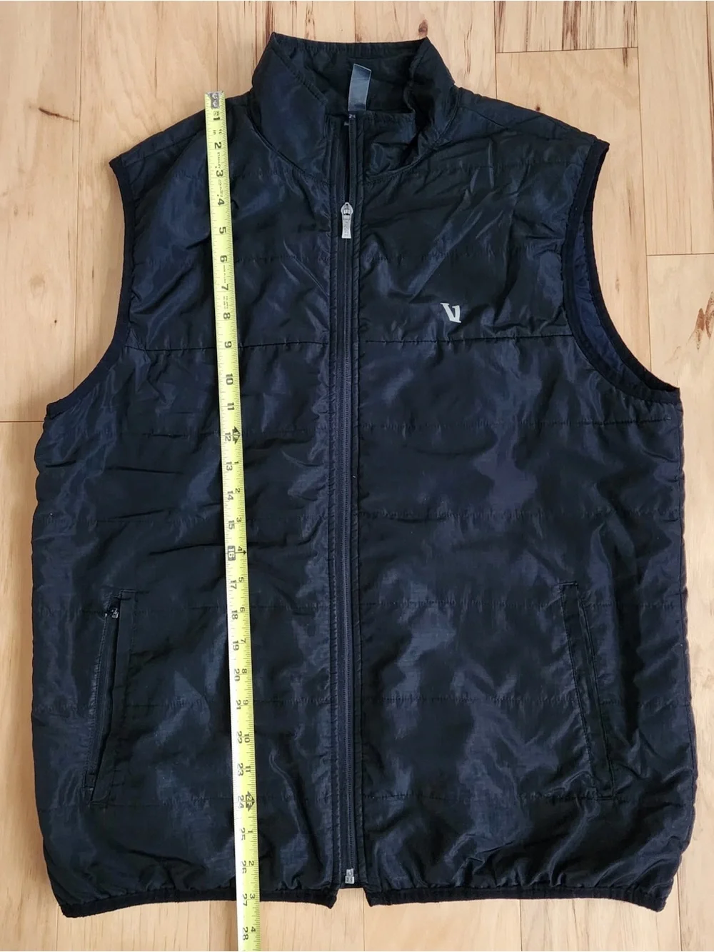 Vuori Sunday Insulated Hybrid Vest in Black